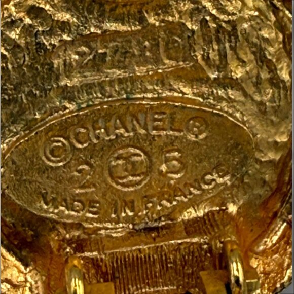 Chanel Gold GP/ Pearl Clip-On Earrings - Picture 4 of 6